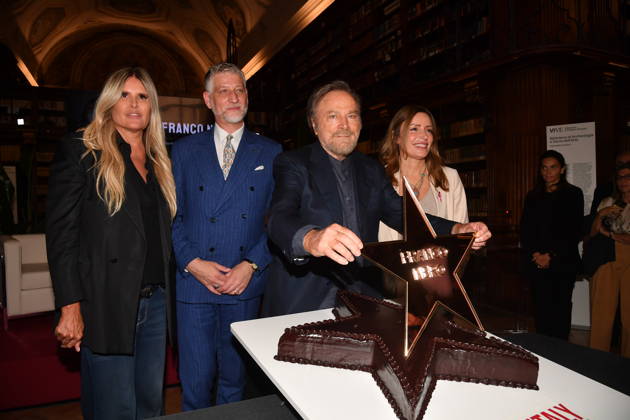 IPA88844491 - Rome, Ministry of Culture: Celebration for Franco Nero’s Star. Pictured: Tiziana Rocca, Alessandro Giuli, Franco Nero, Lucia Borgonzoni Copyright: xVincenzoxLandix xVincenzoxLandix IPA88844491