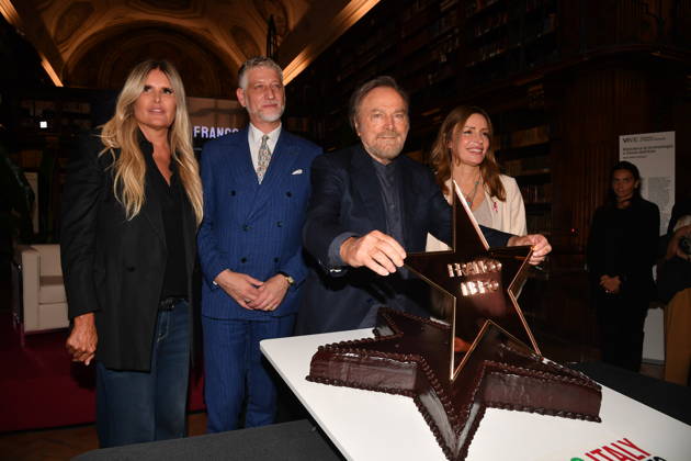 IPA88844496 - Rome, Ministry of Culture: Celebration for Franco Nero’s Stella Award. Pictured: Tiziana Rocca, Alessandro Giuli, Franco Nero, Lucia Borgonzoni Copyright: xVincenzoxLandix xVincenzoxLandix IPA88844496