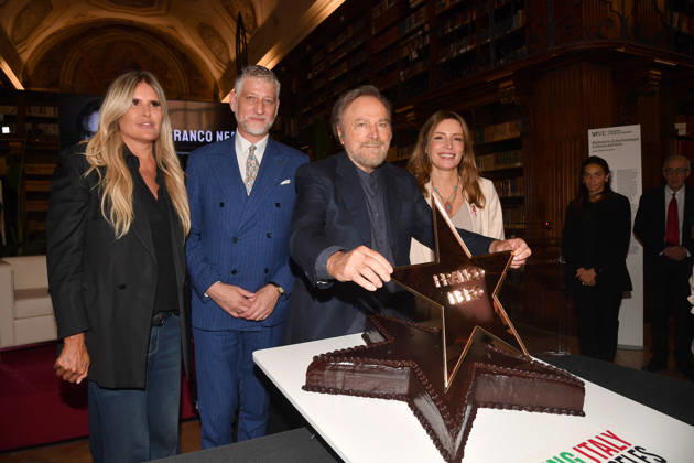 IPA88844467 - Rome, Ministry of Culture: Celebration for Franco Nero’s Stella Award. Pictured: Tiziana Rocca, Alessandro Giuli, Franco Nero, Lucia Borgonzoni Copyright: xVincenzoxLandix xVincenzoxLandix IPA88844467
