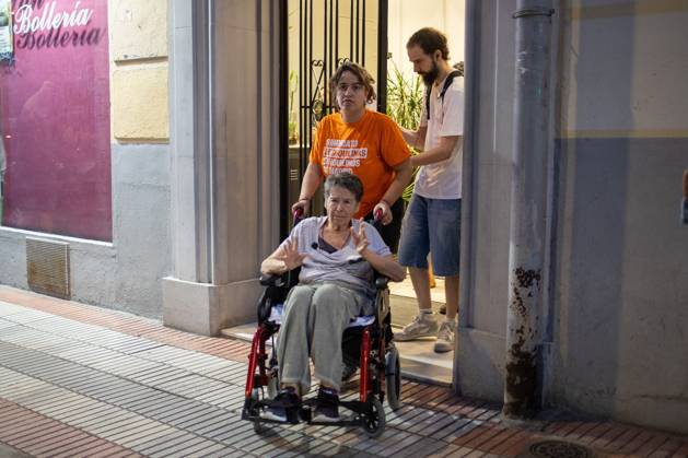 Rally against Maricarmen’s eviction and in defense of the right to housing in Madrid, Spain - 22 Sep 2026 Maricarmen attends an event organized by housing activists the day before her scheduled eviction from her home in Madrid. A rally held under the slogan Maricarmen Stays. The eviction of Maricarmen—an 87-year-old resident of Madrid’s Retiro neighborhood—is currently on temporary hold while the Tenants Union and local residents mobilize to prevent her ousting by a real estate investment fund. Madrid Spain Copyright: xDavidxCanalesx xSOPAxImagesx David-Canales-1453029