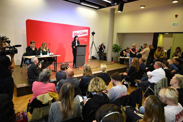 Die Linke Berlin Party Conference in Berlin BERLIN, GERMANY – SEPTEMBER 25: Party members take part in the extraordinary session of the 10th State Party Congress of the Die Linke (The Left Party) to assess the election results in Berlin on September 25, 2026. Mayor candidate Elif Eralp also took part in the conference. Volodymyr Sindieiev Anadolu Berlin Germany. Editorial use only. Please get in touch for any other usage. Copyright: x2026xAnadoluxVolodymyrxSindieievx