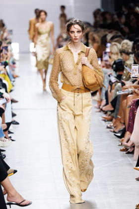 IPA89005090 - Milan, Milan Women™s Fashion Week Spring Summer 2027 - Women™s Fashion, Spring Summer 2027 - Ermanno Scervino fashion show - pictured on the runway: a model. Copyright: xCinziaxCamelax xx IPA89005090
