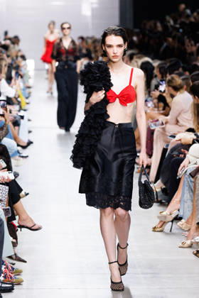 IPA89005313 - Milan, Milan Women™s Fashion Week Spring Summer 2027 - Women™s Fashion, Spring Summer 2027 - Ermanno Scervino fashion show - pictured on the runway: a model. Copyright: xCinziaxCamelax xx IPA89005313