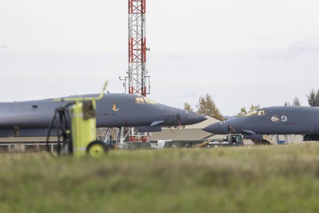 RAF Fairford US airforce bombers at RAF Fairford as security is increased after the arrest of five men  Copyright: xDougxSeeburgx NINTCHDBPICT001111874757