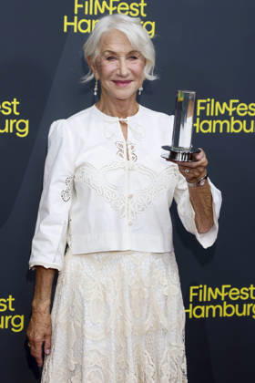 ABB FILMFEST- Dame Helen Mirren die britische Schauspielerin Preistraegerin bei der Verleihung des Douglas Sirk Preis Roter Teppich auf dem FilmFest Hamburg 2026 im Kino Cinemaxx Dammtor in Hamburg am 29.09.2026 Hamburg Deutschland