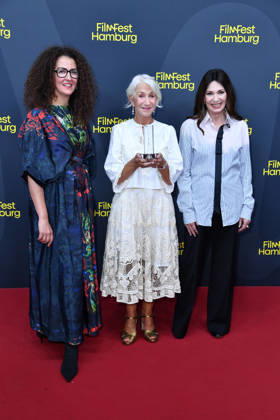 Malika Rabahallah, Helen Mirren und Iris Berben bei der Verleihung des Douglas Sirk Preis für Helen Mirren in Hamburg am 29.09.2026