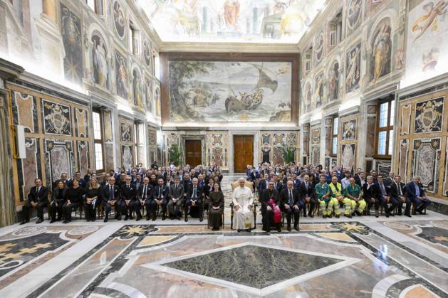 ITALY - PRIVATE AUDIENCE - VATICAN-2026 10 1 Italy, Rome, Vatican, 2026 10 1 Pope Leo XIV receives Delegation from the Hera Group in a private audience at The Vatican . EDITORIAL USE ONLY - NO BOOKS Copyright: xVATICANxMEDIA xCatholicxPressxPhotox