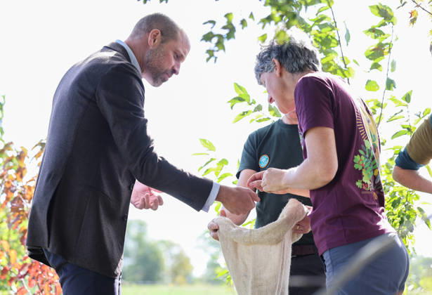 The Prince Of Wales Visits Monmouthshire And Herefordshire ABERGAVENNY, WALES - OCTOBER 01: Prince William, Prince Of Wales (L) joins volunteers participating in a seed collection activity and hears about the progress towards the goal of planting one million trees during his visit to charity Stump Up For Trees, which aims to plant native trees across South Wales, at White Castle Farm on October 01, 2026 in Abergavenny, Wales. The Prince of Wales also visited the region to meet with those tackling the threat of flooding caused by extreme weather conditions., Credit:Chris Jackson PA ROTA - B68 Avalon United Kingdom, Wales, Abergavenny Copyright: xChrisxJacksonx xPAxROTAx-xB68x xAvalonx 1139798736