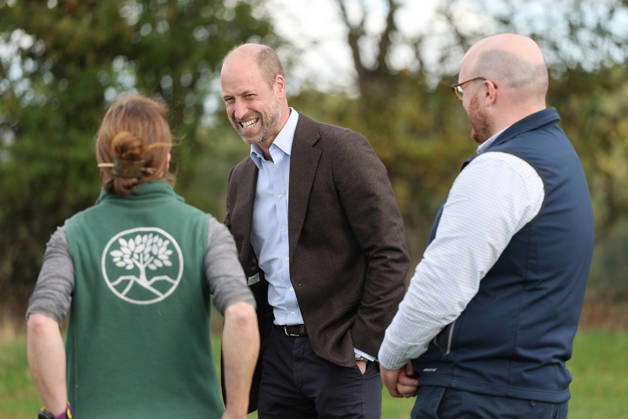 The Prince Of Wales Visits Monmouthshire And Herefordshire ABERGAVENNY, WALES - OCTOBER 01: Prince William, Prince Of Wales laughs as he speaks with Dr Jenny Knight, manager of charity Stump Up For Trees and Joe Haseley, Farming and Nature Programme Manager for the Duchy of Cornwall during a visit to the charity to hear about its goal of planting one million native trees across South Wales, at White Castle Farm on October 01, 2026 in Abergavenny, Wales. The Prince of Wales also visited the region to meet with those tackling the threat of flooding caused by extreme weather conditions., Credit:Chris Jackson PA ROTA - B68 Avalon United Kingdom, Wales, Abergavenny Copyright: xChrisxJacksonx xPAxROTAx-xB68x xAvalonx 1139798744
