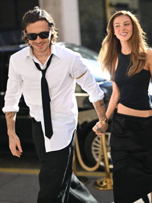 Brooklyn Beckham and his wife Nicola Peltz are back at their hotel after the Balenciaga fashion show during Paris Fashion Week on October 1, 2026. Brooklyn Beckham, who has remained estranged from his family since his 2022 wedding, is unlikely to attend the show for his mother V Beckham’s fashion house, scheduled for October 2, 2026. Pierre Perusseau Bestimage Brooklyn Beckham and his wife Nicola Peltz are back at their hotel following the Balenciaga show during PFW Fashion Week on October 1, 2026 Brooklyn Beckham, who has remained estranged from his family since his 2022 wedding, is unlikely to attend the show for his mother V Beckham’s fashion house, scheduled for October 2, 2026, in Paris, France Copyright: xPierrexPerusseaux xBestimagexPierrexPerusseaux xBestimagex