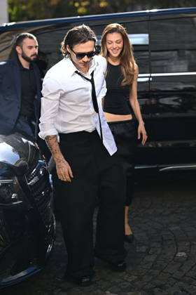 Brooklyn Beckham and his wife Nicola Peltz are back at their hotel after the Balenciaga fashion show during Paris Fashion Week on October 1, 2026. Brooklyn Beckham, who has remained estranged from his family since his 2022 wedding, is unlikely to attend the show for his mother V Beckham’s fashion house, scheduled for October 2, 2026. Pierre Perusseau Bestimage Brooklyn Beckham and his wife Nicola Peltz are back at their hotel following the Balenciaga show during PFW Fashion Week on October 1, 2026 Brooklyn Beckham, who has remained estranged from his family since his 2022 wedding, is unlikely to attend the show for his mother V Beckham’s fashion house, scheduled for October 2, 2026, in Paris, France Copyright: xPierrexPerusseaux xBestimagexPierrexPerusseaux xBestimagex