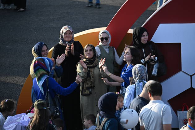 TEKNOFEST Southeast in Turkiye s Sanliurfa SANLIURFA, TURKIYE - OCTOBER 1: Visitors enjoy the Aviation, Space and Technology Festival (TEKNOFEST), as it continues on its second day at Sanliurfa GAP Airport in Sanliurfa, Turkiye, on October 1, 2026. Ozkan Bilgin Anadolu Sanliurfa Turkey. Editorial use only. Please get in touch for any other usage. Copyright: x2026xAnadoluxOzkanxBilginx