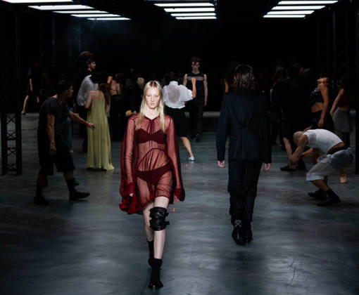 Paris Fashion Week Women s Wear SPRING SUMMER 2027 Collection by ALAINPAUL, October 1, 2026, photography by Sylvie Lefort, MAXPPP 01 10 2026 @Sylvie Lefort Photography MAXPPP 10 01 26 Models showcase designs from the ALAINPAUL Women’s Spring Summer 2027 collection during Paris Fashion Week in Paris, France, October 1, 2026. The Women’s collections were presented from September 28 to October 6, 26  Copyright: xMAXPPPxsylviexlefortxphotographyx LFR202610019449 LFR202610019449