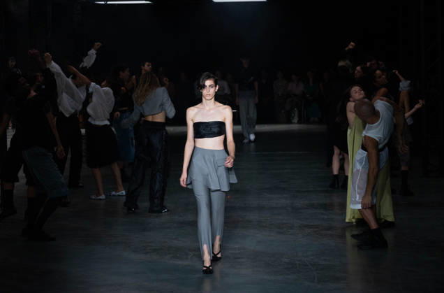 Paris Fashion Week Women s Wear SPRING SUMMER 2027 Collection by ALAINPAUL, October 1, 2026, photography by Sylvie Lefort, MAXPPP 01 10 2026 @Sylvie Lefort Photography MAXPPP 10 01 26 Models showcase designs from the ALAINPAUL Women’s Spring Summer 2027 collection during Paris Fashion Week in Paris, France, October 1, 2026. The presentation of the women’s collections took place from September 28 to October 6, 26  Copyright: xMAXPPPxsylviexlefortxphotographyx LFR202610019481 LFR202610019481