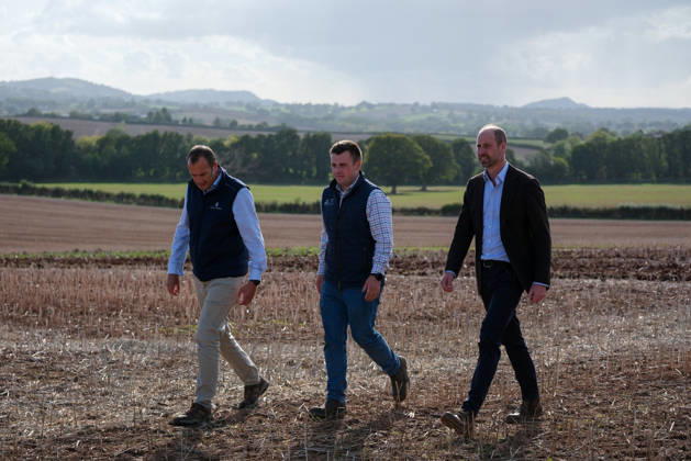 Britain s Prince William on a visit examining the role of regenerative farming in climate resilience, in Hereford Britain s Prince William meets Harry Davies, the incoming tenant of the Duchy of Cornwall s first regenerative Farm Business Tenancy, during a visit to examine the role of regenerative farming in climate resilience in Hereford, Britain, October 1, 2026., Credit:Mathieu Willcocks PA ROTA - B68 Avalon UNITED KINGDOM, Hereford  Copyright: xMathieuxWillcocksx xPAxROTAx-xB68x xAvalonx 1139840989