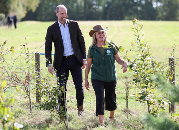 The Prince Of Wales Visits Monmouthshire And Herefordshire ABERGAVENNY, WALES - OCTOBER 01: Prince William, Prince Of Wales speaks with Kate Beavan from Great Tre-rhew Farm, a local farming family, who have partnered with the charity Stump Up For Trees, to use their land for upstream flooding interventions and the charity s goal of planting one million native trees across South Wales, at White Castle Farm on October 01, 2026 in Abergavenny, Wales. The Prince of Wales visited the region to meet with those tackling the threat of flooding caused by extreme weather conditions., Credit:Chris Jackson PA ROTA - B68 Avalon United Kingdom, Wales, Abergavenny Copyright: xChrisxJacksonx xPAxROTAx-xB68x xAvalonx 1139841023