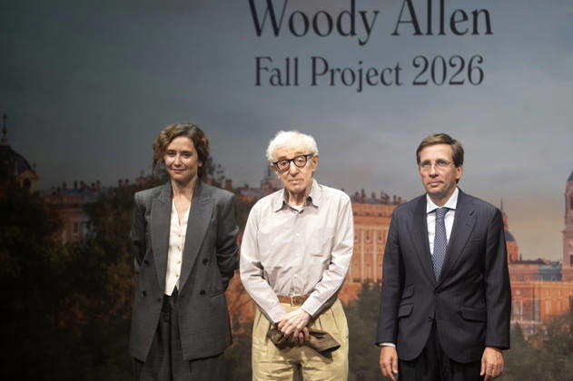 Isabel Diaz Ayuso, Woody Allen und JoseLuis Martinez-Almeida Navasques beim offiziellen Empfang zum Drehstart des Woody Allen Fall Project 2026 in den Teatros del Canal. Madrid, 01.10.2026