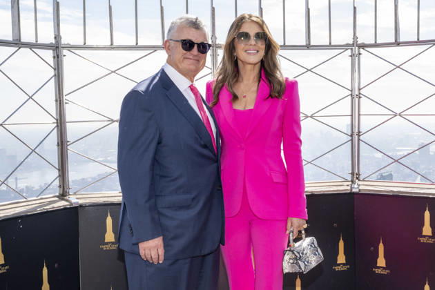 October 1, 2026, New York, New York, USA: WILLIAM P. LAUDER and ELIZABETH HURLEY visit the Empire State Building in New York to honor Breast Cancer Awareness Month and the Breast Cancer Campaign with The Estee Lauder Company. 1 October 2026 New York USA  - ZUMAa265 20261001_zep_a265_053 Copyright: xEricxAcquayex