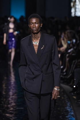 Messika’s Terres de Contrastes fashion show, held alongside the Spring Summer 2027 Ready-to-Wear collections during Paris Fashion Week (PFW) on October 1, 2026, in Paris, France. Messika’s Terres de Contrastes fashion show on the sidelines of the Spring Summer 2027 Ready-to-Wear collections during Paris Fashion Week (PFW) on October 1, 2026, in Paris, France Copyright: xAgencex xBestimagexAgencex xBestimagex