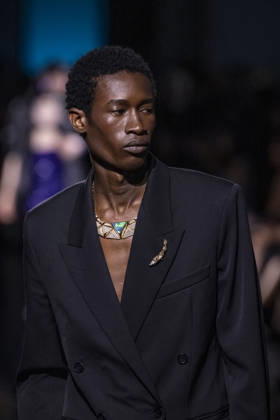 Messika’s Terres de Contrastes fashion show, held alongside the Spring Summer 2027 Ready-to-Wear collections during Paris Fashion Week (PFW) on October 1, 2026, in Paris, France. Messika’s Terres de Contrastes fashion show on the sidelines of the Spring Summer 2027 Ready-to-Wear collections during Paris Fashion Week (PFW) on October 1, 2026, in Paris, France Copyright: xAgencex xBestimagexAgencex xBestimagex
