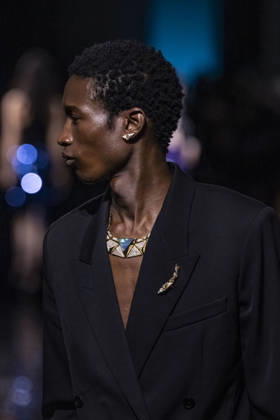 Messika’s Terres de Contrastes fashion show, held alongside the Spring Summer 2027 Ready-to-Wear collections during Paris Fashion Week (PFW) on October 1, 2026, in Paris, France. Messika’s Terres de Contrastes fashion show on the sidelines of the Spring Summer 2027 Ready-to-Wear collections during Paris Fashion Week (PFW) on October 1, 2026, in Paris, France Copyright: xAgencex xBestimagexAgencex xBestimagex