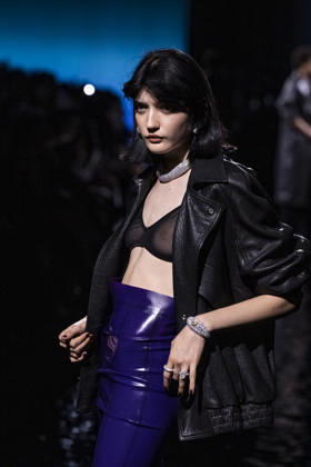 Messika’s Terres de Contrastes fashion show, held alongside the Spring Summer 2027 Ready-to-Wear collections during Paris Fashion Week (PFW) on October 1, 2026, in Paris, France. Messika’s Terres de Contrastes fashion show on the sidelines of the Spring Summer 2027 Ready-to-Wear collections during Paris Fashion Week (PFW) on October 1, 2026, in Paris, France Copyright: xAgencex xBestimagexAgencex xBestimagex
