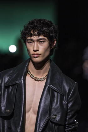 Messika’s Terres de Contrastes fashion show, held alongside the Spring Summer 2027 Ready-to-Wear collections during Paris Fashion Week (PFW) on October 1, 2026, in Paris, France. Messika’s Terres de Contrastes fashion show on the sidelines of the Spring Summer 2027 Ready-to-Wear collections during Paris Fashion Week (PFW) on October 1, 2026, in Paris, France Copyright: xAgencex xBestimagexAgencex xBestimagex