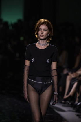 Messika’s Terres de Contrastes fashion show, held alongside the Spring Summer 2027 Ready-to-Wear collections during Paris Fashion Week (PFW) on October 1, 2026, in Paris, France. Messika’s Terres de Contrastes fashion show on the sidelines of the Spring Summer 2027 Ready-to-Wear collections during Paris Fashion Week (PFW) on October 1, 2026, in Paris, France Copyright: xAgencex xBestimagexAgencex xBestimagex