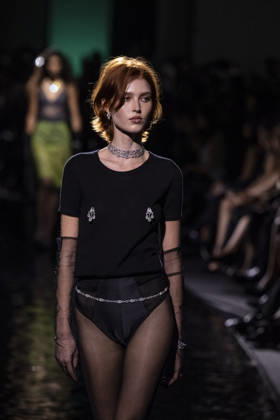 Messika’s Terres de Contrastes fashion show, held alongside the Spring Summer 2027 Ready-to-Wear collections during Paris Fashion Week (PFW) on October 1, 2026, in Paris, France. Messika’s Terres de Contrastes fashion show on the sidelines of the Spring Summer 2027 Ready-to-Wear collections during Paris Fashion Week (PFW) on October 1, 2026, in Paris, France Copyright: xAgencex xBestimagexAgencex xBestimagex