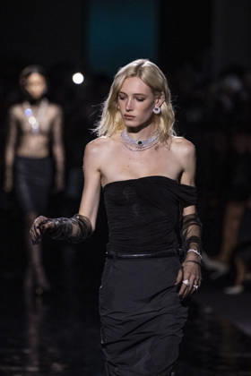 Messika’s Terres de Contrastes fashion show, held alongside the Spring Summer 2027 Ready-to-Wear collections during Paris Fashion Week (PFW) on October 1, 2026, in Paris, France. Messika’s Terres de Contrastes fashion show held on the sidelines of the Spring Summer 2027 Ready-to-Wear collections during Paris Fashion Week (PFW) on October 1, 2026, in Paris, France  Copyright: xAgencex xBestimagexAgencex xBestimagex