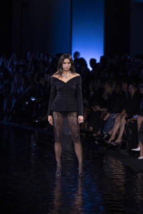 Irina Shayk at the Messika Terres de Contrastes fashion show on the sidelines of the Spring Summer 2027 Ready-to-Wear collections during Paris Fashion Week (PFW) on October 1, 2026, in Paris, France. Messika’s Terres de Contrastes fashion show on the sidelines of the Spring Summer 2027 Ready-to-Wear collections during Paris Fashion Week (PFW) on October 1, 2026, Paris, France  Copyright: xAgencex xBestimagexAgencex xBestimagex