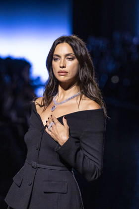 Irina Shayk at the Messika Terres de Contrastes fashion show on the sidelines of the Spring Summer 2027 Ready-to-Wear collections during Paris Fashion Week (PFW) on October 1, 2026, in Paris, France. Messika’s Terres de Contrastes fashion show on the sidelines of the Spring Summer 2027 Ready-to-Wear collections during Paris Fashion Week (PFW) on October 1, 2026, Paris, France  Copyright: xAgencex xBestimagexAgencex xBestimagex