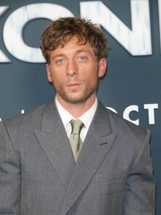 Jeremy Allen White Premiere of the film *The Social Reckoning* at the Pathé Palace cinema in Paris on October 1, 2026 Coadic Guirec Bestimage Premiere of the film *The Social Reckoning* at the Pathé Palace cinema in Paris on October 1, 2026 Paris, France  Copyright: xCOADICxGUIRECx xBESTIMAGExCOADICxGUIRECx xBESTIMAGEx