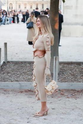Xenia Adonts at the Schiaparelli Spring Summer 2027 Women’s Ready-to-Wear Collection fashion show during Paris Fashion Week (PFW) on October 1, 2026. Florian Lavielle, Bestimage. Schiaparelli’s Spring Summer 2027 Women’’s Ready-to-Wear Collection fashion show at Paris Fashion Week (PFW) on October 1, 2026, Paris, France  Copyright: xFlorianxLaviellex xBestimagexFlorianxLaviellex xBestimagex