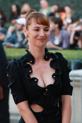 Louise Bourgoin at the Schiaparelli Spring Summer 2027 Women’s Ready-to-Wear Collection fashion show during Paris Fashion Week (PFW) on October 1, 2026. Florian Lavielle, Bestimage. Schiaparelli’s Spring Summer 2027 Women’s Ready-to-Wear Collection fashion show at Paris Fashion Week (PFW) on October 1, 2026, Paris, France  Copyright: xFlorianxLaviellex xBestimagexFlorianxLaviellex xBestimagex