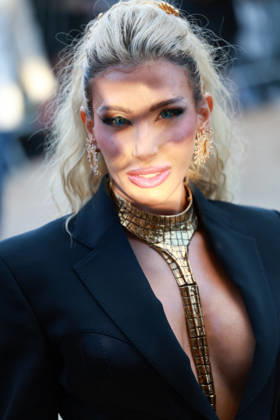Guest at the Schiaparelli Spring Summer 2027 Women’s Ready-to-Wear Collection fashion show during Paris Fashion Week (PFW) on October 1, 2026. Florian Lavielle, Bestimage. Schiaparelli’s Spring Summer 2027 Women’s Ready-to-Wear Collection fashion show at Paris Fashion Week (PFW) on October 1, 2026, Paris, France  Copyright: xFlorianxLaviellex xBestimagexFlorianxLaviellex xBestimagex