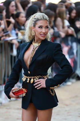 Guest at the Schiaparelli Spring Summer 2027 Women’s Ready-to-Wear Collection fashion show during Paris Fashion Week (PFW) on October 1, 2026. Florian Lavielle, Bestimage. Schiaparelli’s Spring Summer 2027 Women’s Ready-to-Wear Collection fashion show at Paris Fashion Week (PFW) on October 1, 2026, Paris, France  Copyright: xFlorianxLaviellex xBestimagexFlorianxLaviellex xBestimagex