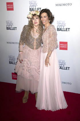 Stevie Nicks und Emily Blavatnik bei der New York City Ballet 2026 Fall Fashion Gala im David H. Koch Theater im Lincoln Center. New York, 01.10.2026