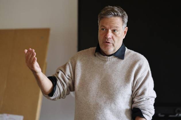 Robert Habeck stellt sich den Fragen der künftigen ErzieherInnen an der Gesamtschule Bleibergquelle ** NUR FÜR REDAKTIONELLE ZWECKE ** EDITORIAL USE ONLY **<p>Robert Habeck stellt sich den Fragen der künftigen Erzieher am 02. Oktober 2026 in der Christlichen Gesamtschule Bleibergquelle in Velbert. Deutschland Nordrhein-Westfalen Velbert Copyright: ChristofxKöpsel