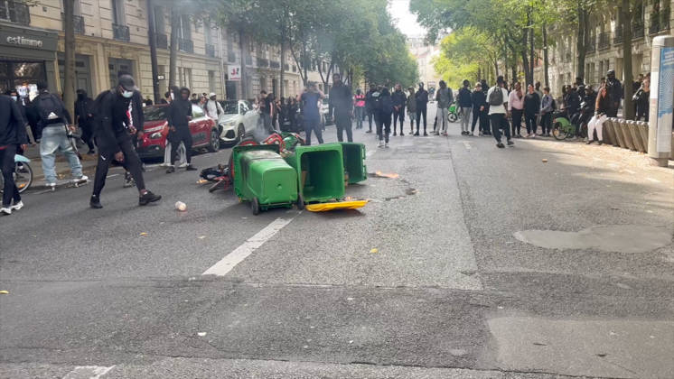 Student Protest at Place de la Nation - Paris Videograbs - Clashes between students and police as protesting students carry out blockading action near place de la Nation, in Paris, on October 2, 2026. Since late September, students have staged protests outside schools over grievances ranging from timetables, class sizes and a shortage of teachers to overheated classrooms during this year s heatwaves. The protests started in the Ile-de-France region around Paris but have now spread to other cities nationwide. Photo by CLPRESS ABACAPRESS.COM Paris France  Copyright: xCLPRESS ABACAx