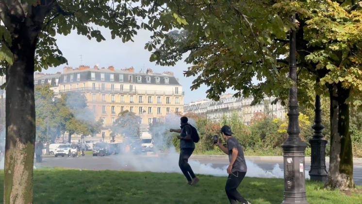 Student Protest at Place de la Nation - Paris Videograbs - Clashes between students and police as protesting students carry out blockading action near place de la Nation, in Paris, on October 2, 2026. Since late September, students have staged protests outside schools over grievances ranging from timetables, class sizes and a shortage of teachers to overheated classrooms during this year s heatwaves. The protests started in the Ile-de-France region around Paris but have now spread to other cities nationwide. Photo by CLPRESS ABACAPRESS.COM Paris France  Copyright: xCLPRESS ABACAx