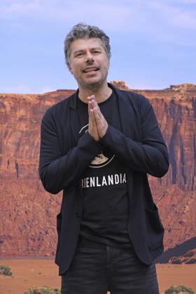 foto Mario Romano IPP Milano 02 10 2026 Photocall della serie Tv: -Nord Sud Ovest Est. La leggendaria storia degli 883- Seconda stagione nella foto Sidney Sibilia Italy Photo Press - World Copyright Photocall della serie Tv: -Nord