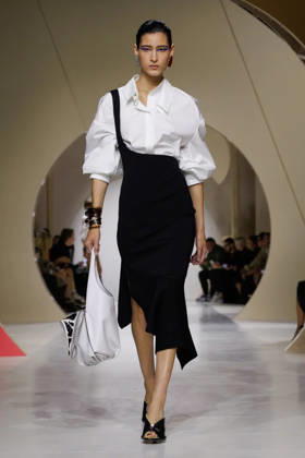 (261003) -- PARIS, Oct. 3, 2026 -- A model presents a creation from the Womenswear Spring Summer 2027 collections by Givenchy during the Paris Fashion Week in Paris, France, Oct. 2, 2026. ( Handout via Xinhua) FRANCE-PARIS-FASHION WEEK-GIVENCHY MeetEurope 