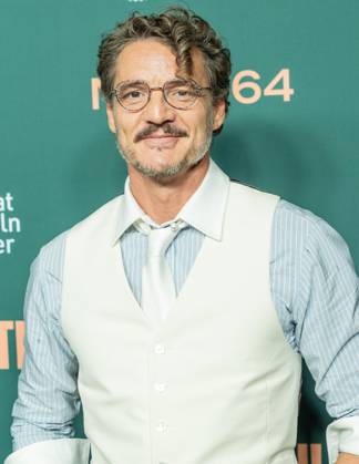 October 2, 2026, Bronx, New York, USA: Pedro Pascal wearing dress by Chanel attends screening of Behemoth at annual NYFF64 at Alice Tully Hall at Lincoln Center in New York, NY on October 2, 2026. Bronx USA - ZUMAr339 20261002_znp_r339_039 Copyright: xLevxRadinx