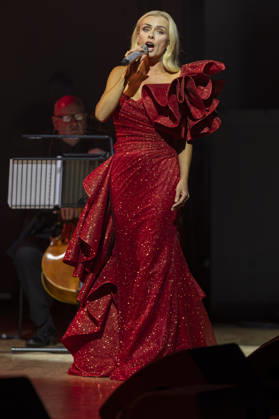 Katherine Jenkins performs at Bridgewater Hall Katherine Jenkins OBE performs at Bridgewater Hall, Manchester, England, on the first night of her 25th Anniversary Tour, Credit:Mike Gray MIKE GRAY - B4227 Avalon  Copyright: xMikexGrayx xMIKExGRAYx-xB4227x xAvalonx 1140146596
