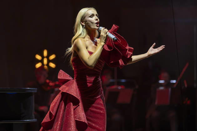 Entertainment Bilder des Tages #2 Katherine Jenkins performs at Bridgewater Hall Katherine Jenkins OBE performs at Bridgewater Hall, Manchester, England, on the first night of her 25th Anniversary Tour, Credit:Mike Gray MIKE GRAY - B4227 Avalon  Copyright: xMikexGrayx xMIKExGRAYx-xB4227x xAvalonx 1140146602