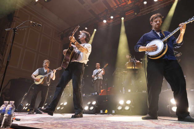Amble, performs live, at O2 City Hall, Newcastle, UK, on 2 October 2026 Ross McNerney, Robbie Cunningham and Oisin McCaffrey of Amble, performs live, at O2 City Hall, Newcastle, UK, on 2 October 2026, Credit:David Wala Avalon Tyne and Wear, Newcastle Copyright: xDavidxWalax xAvalonx 1140177666