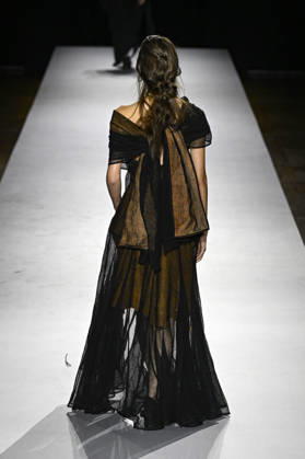 Yohji Yamamoto Women s Ready-to-Wear Spring Summer 2027 Collection Fashion Show during Paris Fashion Week, on October 2, 2026 Bestimage Yohji Yamamoto Fashion Show Women s Ready-to-Wear Spring Summer 2027 Collection during Paris Fashion Week, on October 2, 2026, in Paris, France Paris France  Copyright: xAgencex xBestimagexAgencex xBestimagex