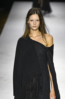 Yohji Yamamoto Women s Ready-to-Wear Spring Summer 2027 Collection Fashion Show during Paris Fashion Week, on October 2, 2026 Bestimage Yohji Yamamoto Fashion Show Women s Ready-to-Wear Spring Summer 2027 Collection during Paris Fashion Week, on October 2, 2026, in Paris, France Paris France  Copyright: xAgencex xBestimagexAgencex xBestimagex