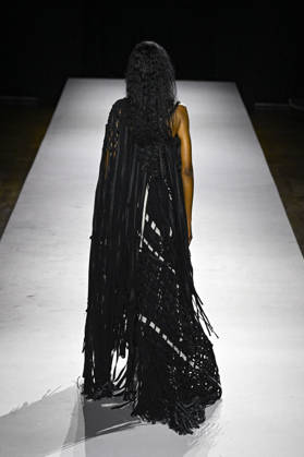 Yohji Yamamoto Women s Ready-to-Wear Spring Summer 2027 Collection Fashion Show during Paris Fashion Week, on October 2, 2026 Bestimage Yohji Yamamoto Fashion Show Women s Ready-to-Wear Spring Summer 2027 Collection during Paris Fashion Week, on October 2, 2026, in Paris, France Paris France  Copyright: xAgencex xBestimagexAgencex xBestimagex